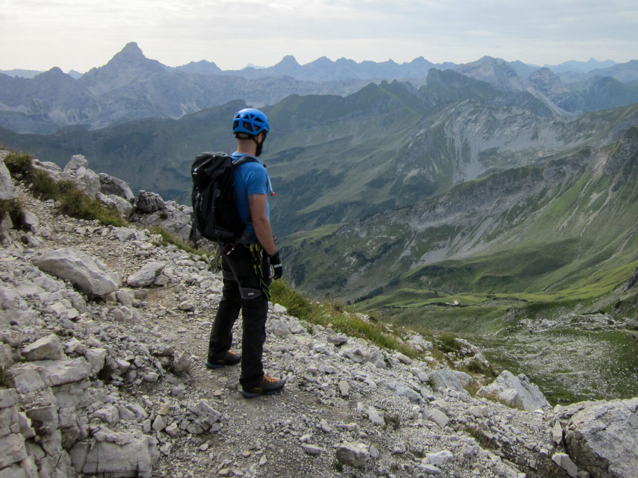 Klettersteigset: Diese Ausrüstung brauchst du am Berg